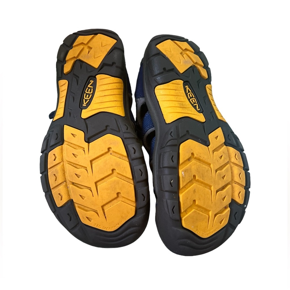 Keen Water Sandals Navy Blue with Yellow Sole. Brand New condition. Size Boys 3. - Picture 2 of 2